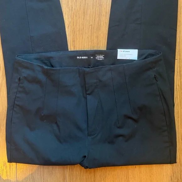 Old Navy Women's Polished Pixie Pants - Picture 3 of 5